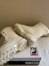 Preços baixos em Botas femininas FILA M