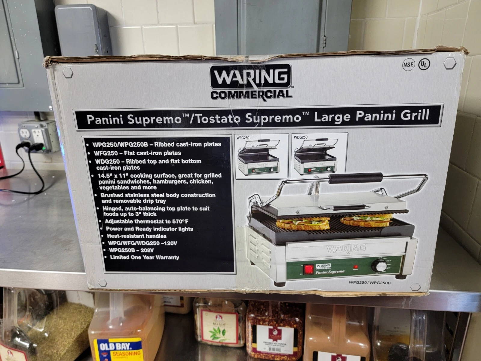 Waring Commercial WPG250 Panini Supremo® Large Panini Grill, Pancake drip Crepe
Opens in a new windo