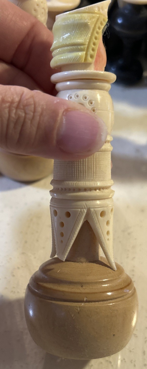 VTG Tarascan Pulpit Art Deco Style Wood & Carved Bone Look CHESS SET~IMPERFECT