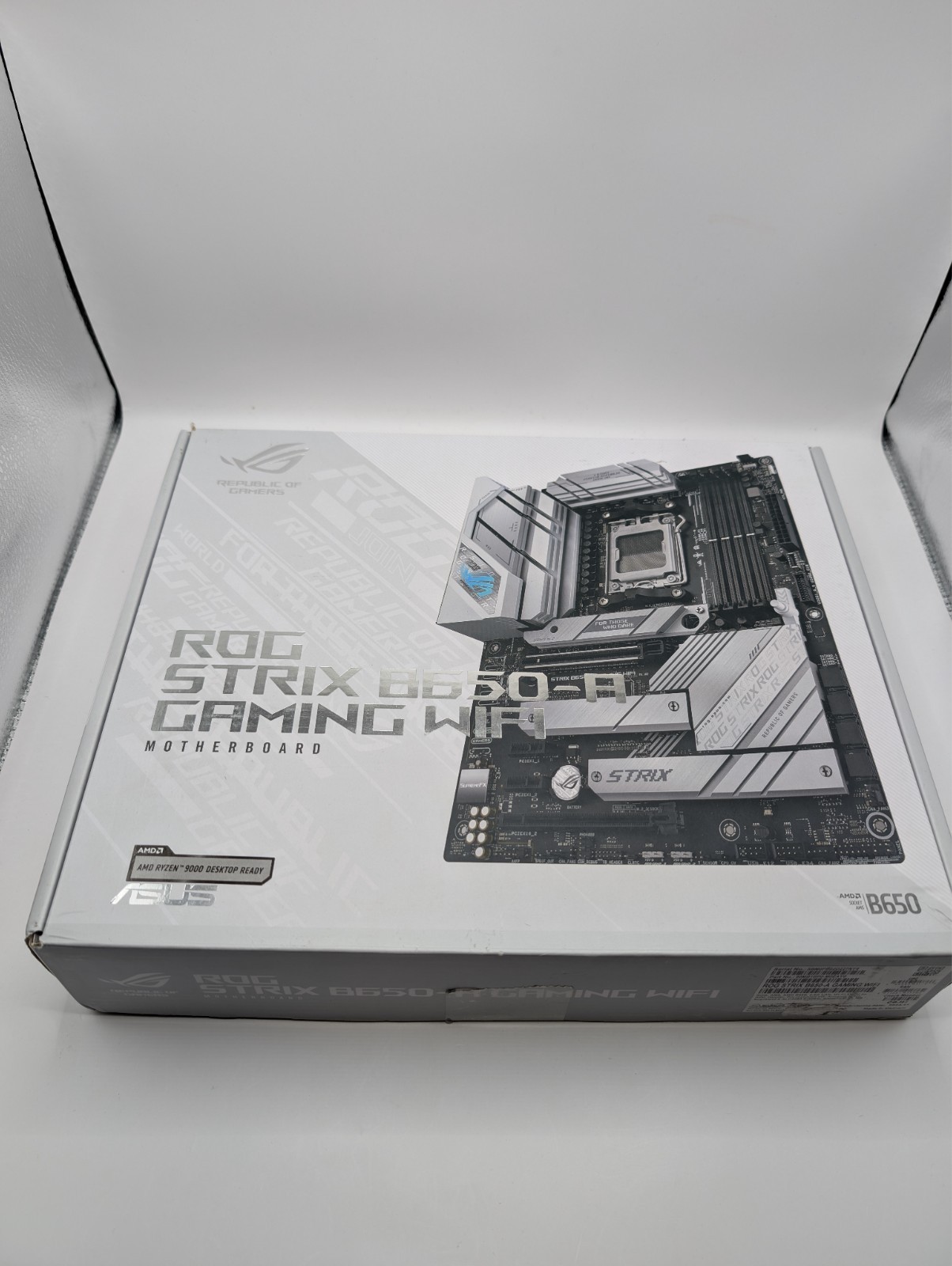 ASUS ROG Strix B650-A Gaming WiFi AMD AM5 ATX Motherboard Ryzen 9000 Ready