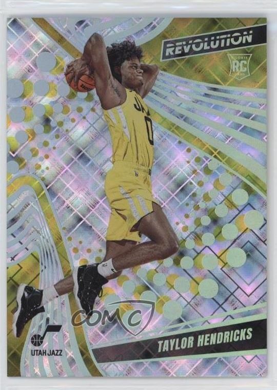2023-24 Panini Revolution Rookies Cosmic 32/99 Taylor Hendricks #108 0jv5