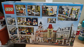 LEGO PARISIAN RESTAURANT 10243 CREATOR, MODULAR *MISB NEW, SEALED*