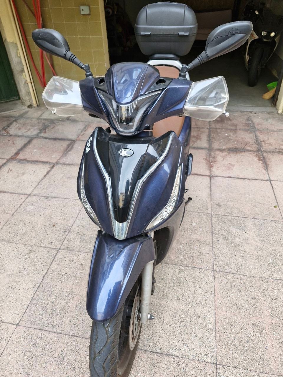 Scooter Kymco People s 125, blu, del 2021, tagliando e revisione del 13/07/2026
