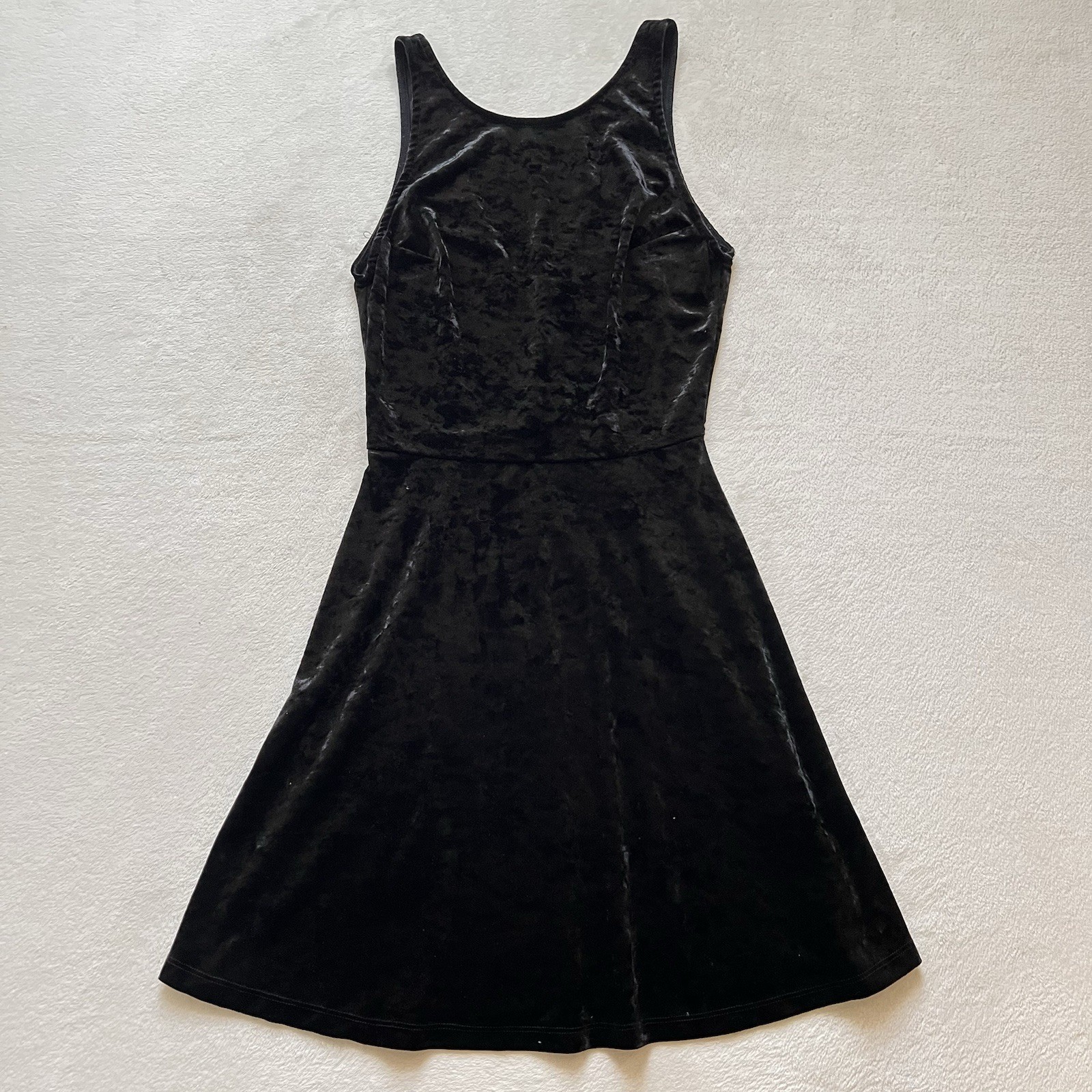 Women’s Romantic Goth Black Crushed Velvet Skater Dress Divided Size 4