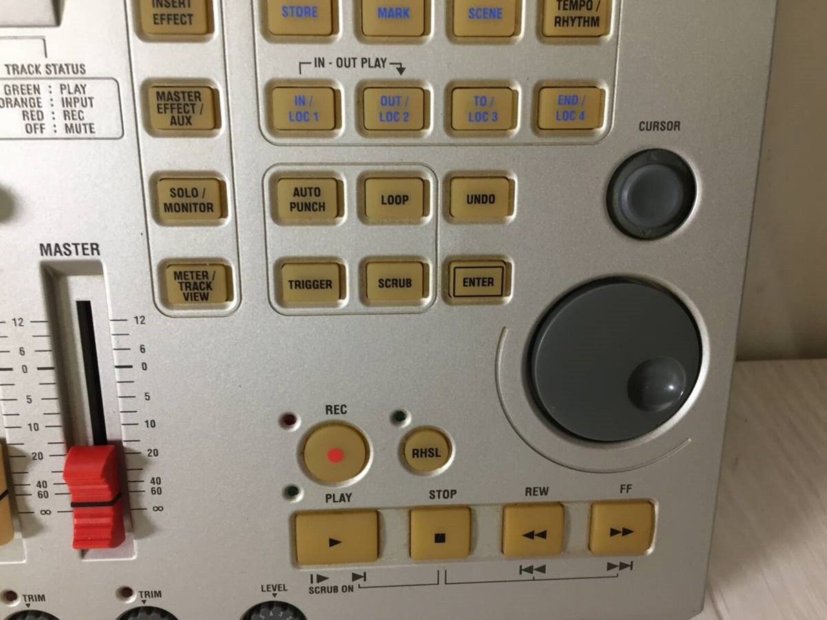 KORG D12 Digital Recording Studio d12 Multi Track Recorder