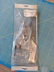 Geschirrspüler Whirlpool Indesit Türscharnier Scharnier Rechts R 482000091351