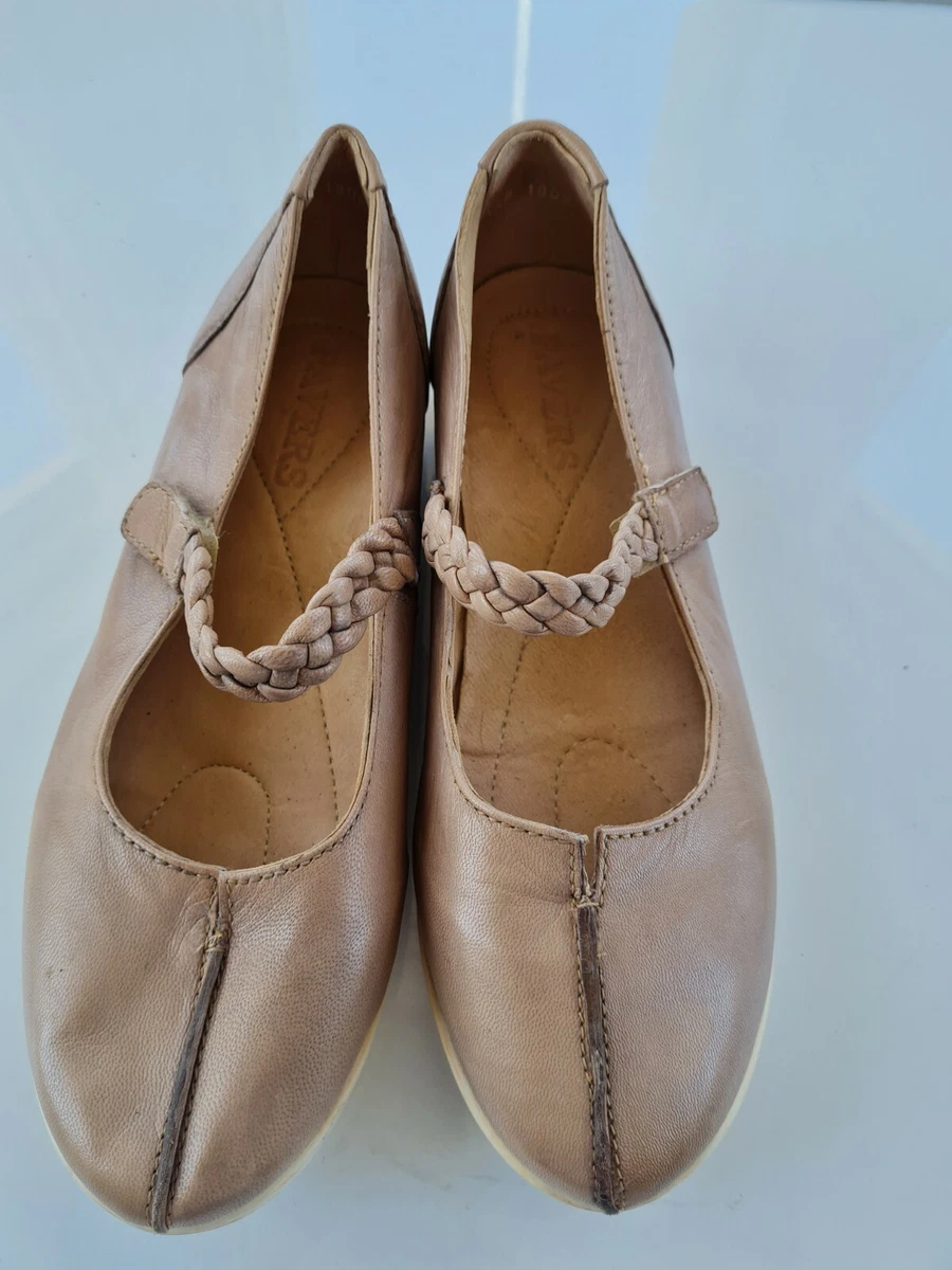 Mary jane shoes store size 4
