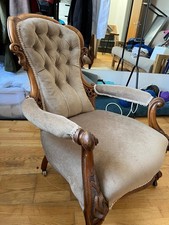 Victorian-Style Upholstered  button back Nursing Chair / spoon chair 