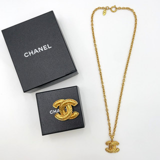 Auth Chanel MiniMatelasséCoco GP Necklace/Brooch logo engraved 2PCS W/B BA070377