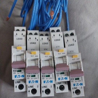 5x Eaton B32 RCBO Brandneu ohne Karton EMBH132R30C 32A 240V Leitungsschutzschalter