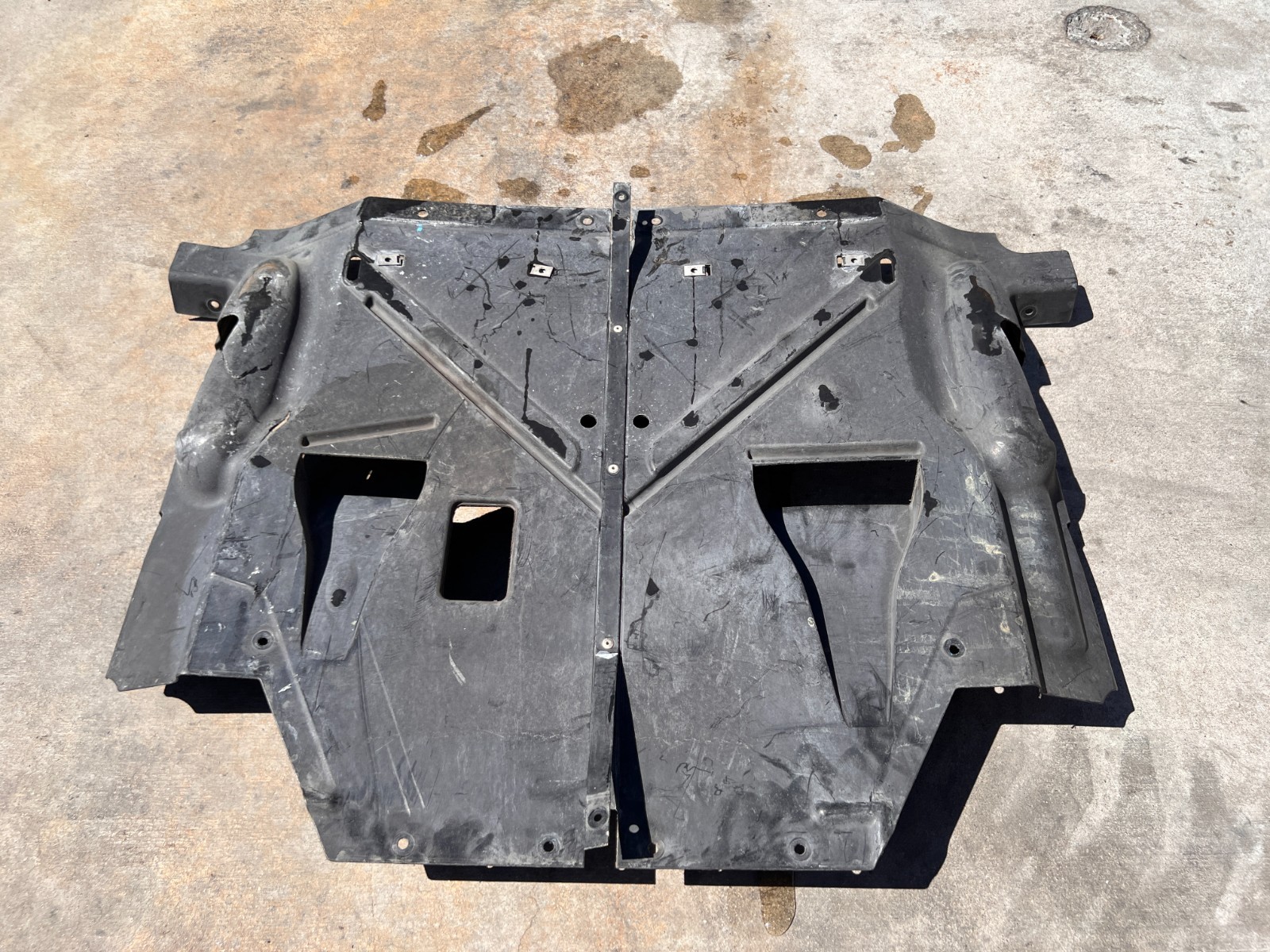 LAMBORGHINI GALLARDO 550 560 570 REAR STREAMLINE SHROUD UNDERTRAY OEM 420825205B