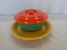 VINTAGE FIESTA WARE PROMOTIONAL CASSEROLE / PIE SET