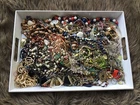 Huge Lot Of Vintage Costume Jewellery From The Williams Estate - Lot 7