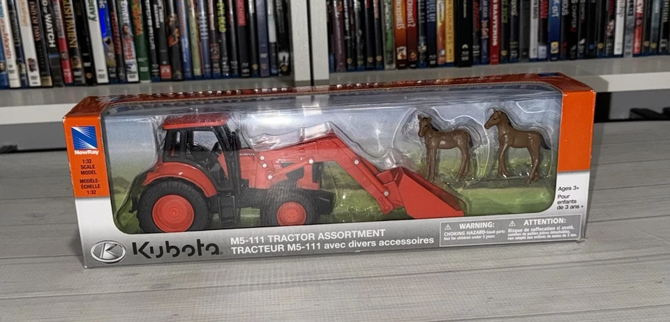 Kubota M5-111 Toy Tractor Horse Assortment 1:32 Scale Set - New Ray Toys - Image 2 of 4