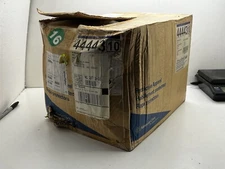 (30) Kleenguard 44443 A40 Liquid/Particle Prot. Disposable White Lab Coat Large