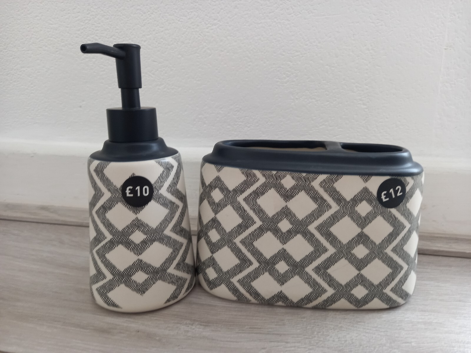 Next Bathroom Accessories Modern Design Monochrome Toothbrush Tidy