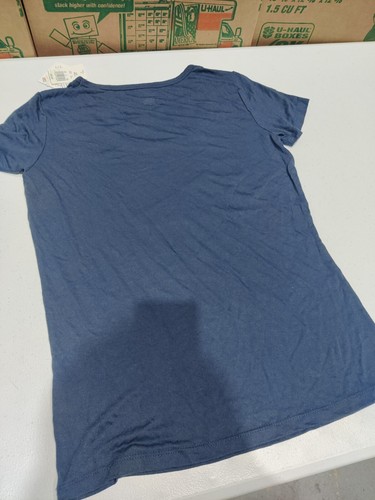New Official MLB New York Yankees Baseball Women's Campus Lifestyle T-Shirt - Picture 5 of 5