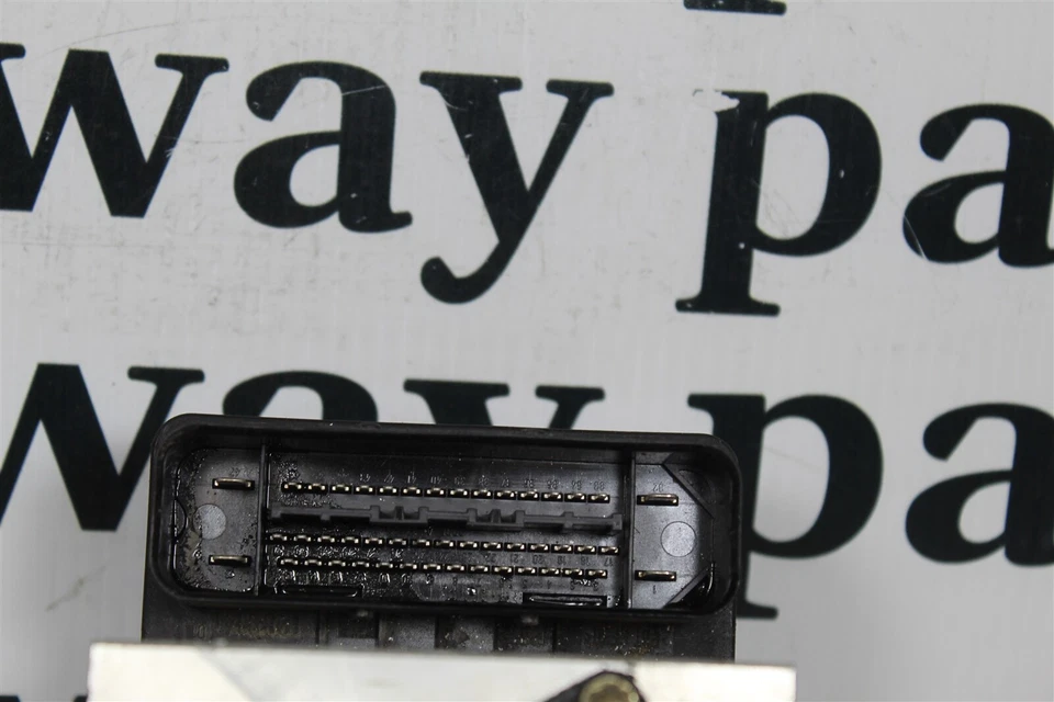 25092501083 Bomba de freno antibloqueo Ford Mercury Mariner 10-12 ABS 6L5 586 Foto 3 de 4