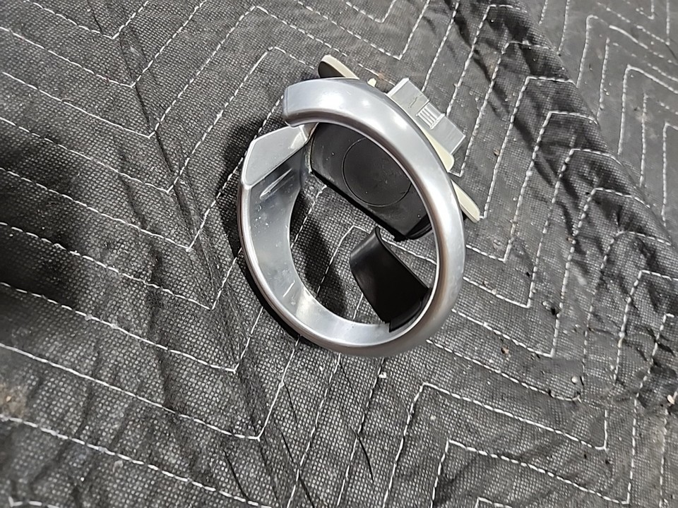 0410 OEM BMW E63 E64 645 650 M6 Center Console Cup Holder Cupholder 0042 eBay