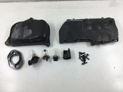 2003 - 2004 Lincoln Town Car Headlight Halogen Misc. Parts OEM RH (Pass