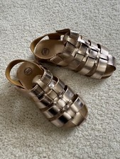 WONDER NATION Fisherman Toddler Girls Gold Strappy Strapped Sandals Size 8