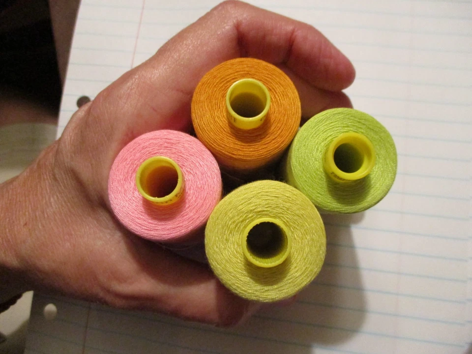 lot of bright Sewing THREAD 4 spools GUTERMANN 1000m All Purpose Sew All - Image 3 of 4