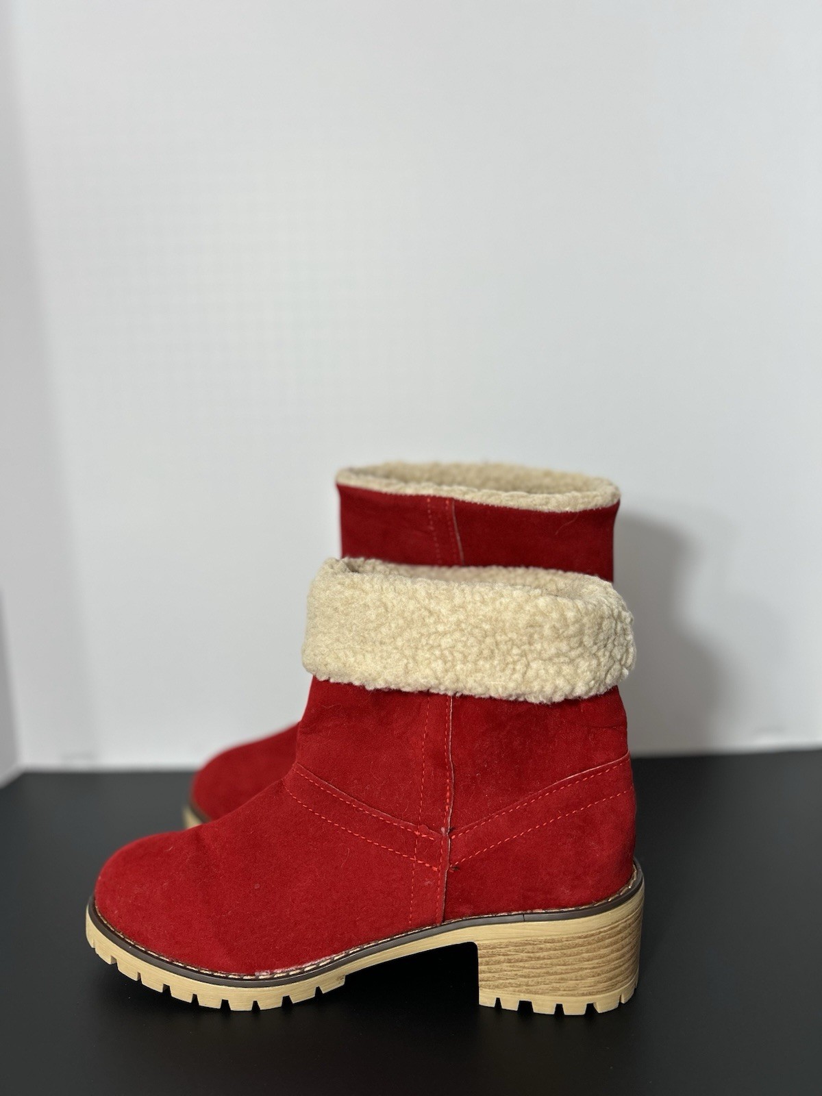 Yarsirun Women's Red Suede Boots Sherpa Lined Cream Faux Fur Size 40