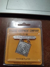 USMC Officers Equipment Company Rifle Marksman Qualification Badge Official