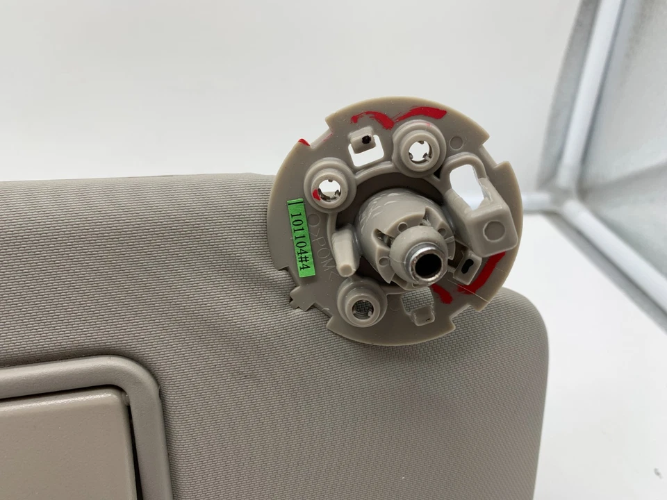 Parasol gris para pasajeros Chevrolet Cruze 2011-2016 OEM A03B37007 Foto 4 de 4