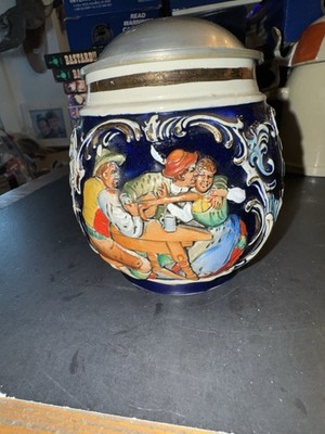 German Lidded Beer Stein .5L HAT Er Den Appel Nicht Gegessen