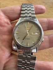 Vintage Seiko 5 Automatic Men  s Watch 7009-3101 Arabic Day Date 17 Jewels Japan