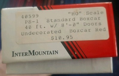 Intermountain HO #40599 PS-1 40' w/8'-0'' Undecorated Boxcar Red-Missing 1x Door