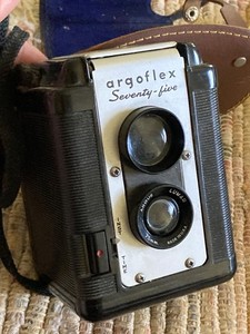 Argus Argoflex Seventy-Five 75mm TLR Camera. Half a case.