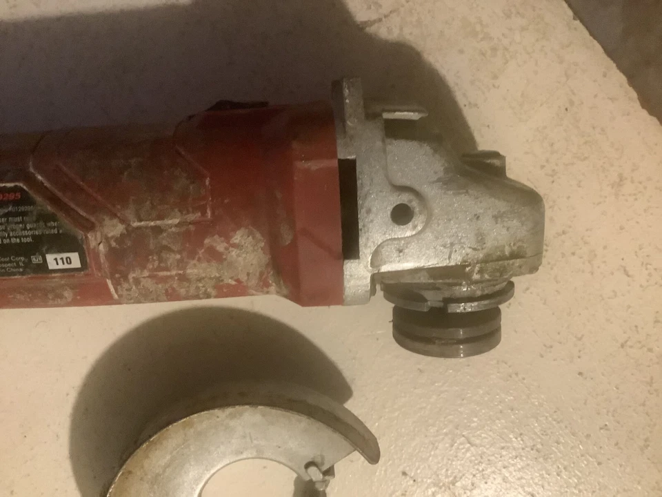 Amoladora eléctrica Skil 9295 6 amperios agarre de barril amoladora eléctrica con cable 4 1/2" funciona Foto 3 de 4