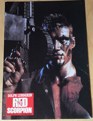 RED SCORPION Dolph Lundgren Portrait  Aushangfoto #b Waffe