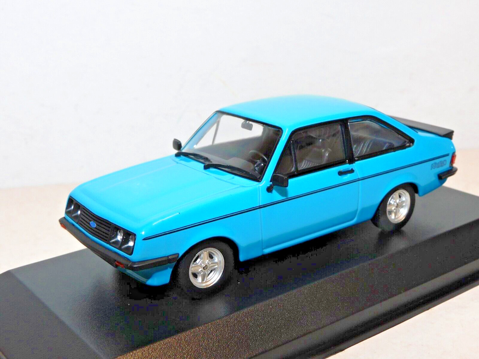 MAXICHAMPS FORD ESCORT MK II RS2000 1975 BLUE 1/43 940 084300