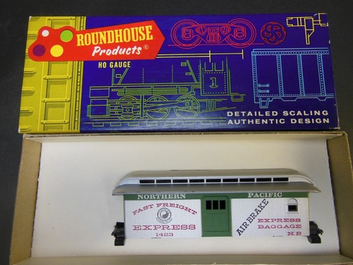 KIT DE EQUIPAJE OVERTON ESCALA HO ROUNDHOUSE 3744 NORTH PACIFIC | Zustand: New