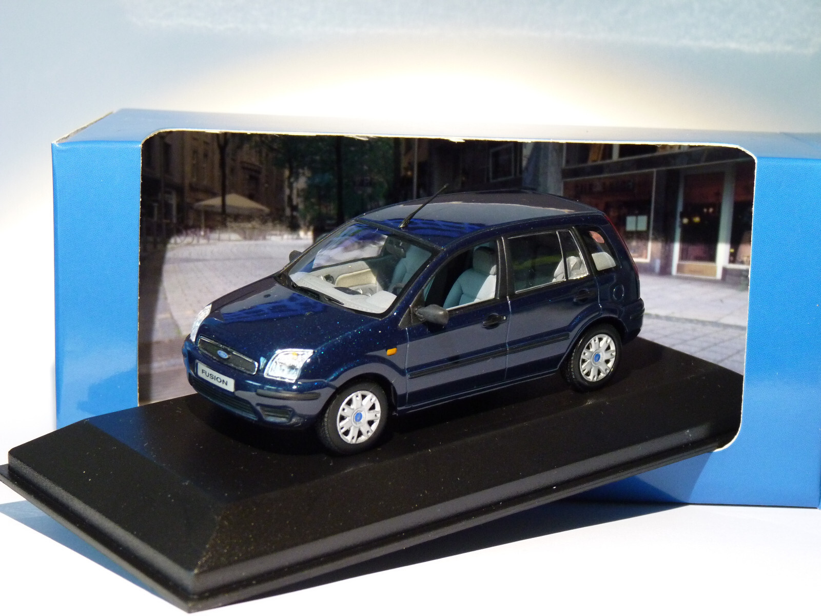 Minichamps ford fusion