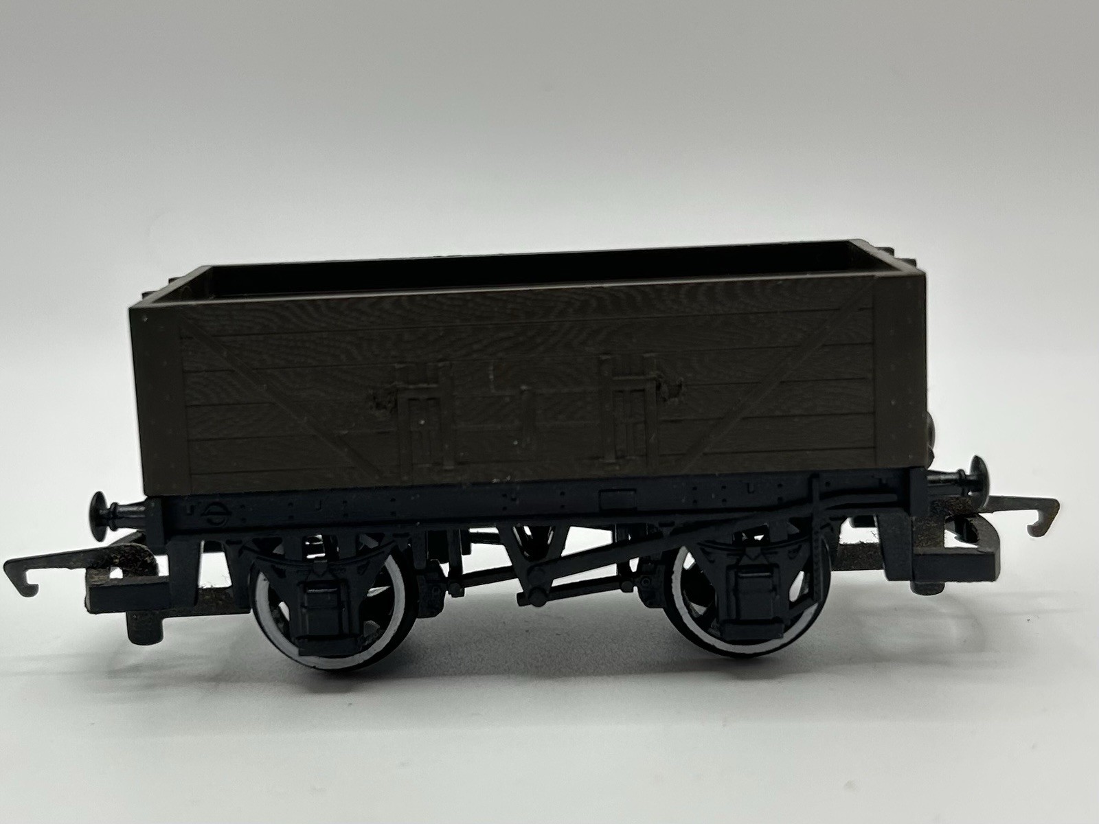 OO Hornby R107 Thomas & Friends Troublesome Truck W/ Printed Face - (NICE)