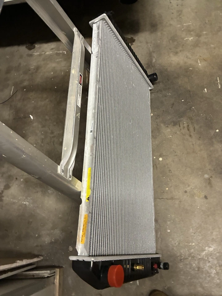 Se adapta a 88-93 GMC 6.2 diésel Chevrolet P30 Spectra premium CU722 radiador Foto 3 de 4