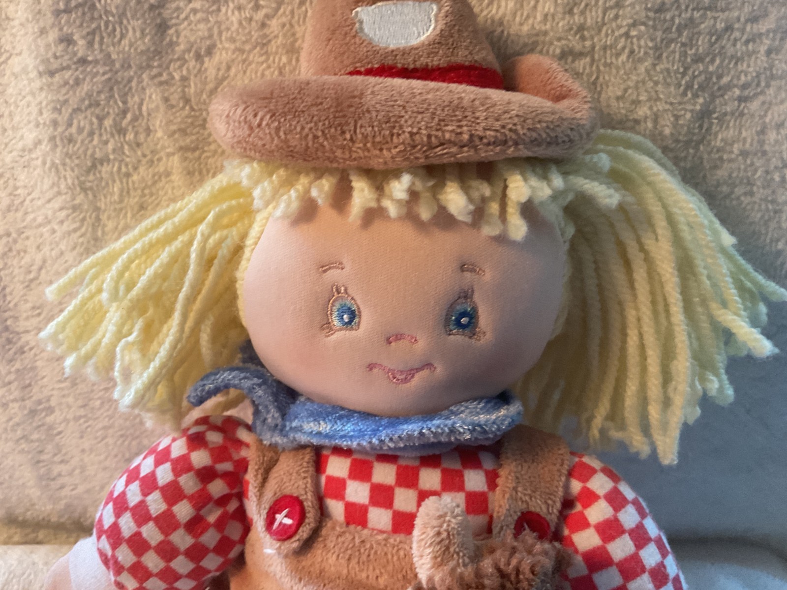 Bambola Gund Peluche "Carline" 10" con Bastone Pony Vestito Cappello e Sciarpa