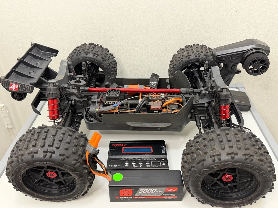 ARRMA OUTCAST 4S 4X4 RTR BRUSHLESS STUNT TRUCK, BLUE - Image 3 of 4