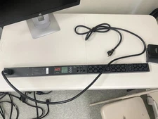 APC Schneider Electric AP8858NA3 20-Outlets PDU Metered Rack