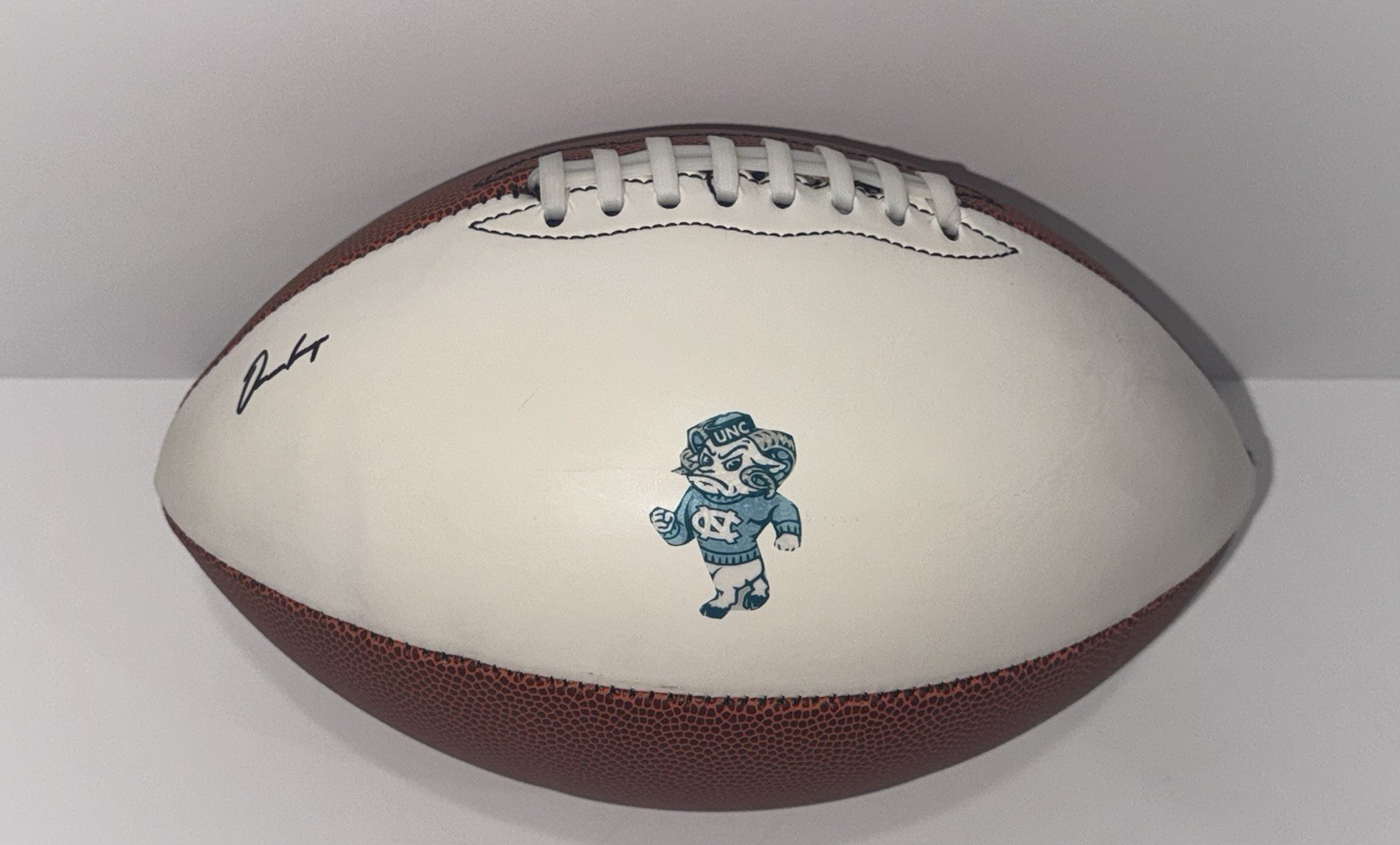 OMARION HAMPTON SIGNED FOOTBALL NORTH CAROLINA TAR HEELS PROOF JSA COA 