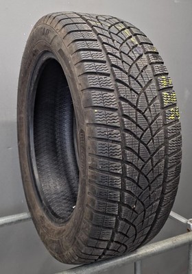 1x Winterreifen 235/55 R19 105T Goodyear Ultra Grip Performance + DOT4424 7 mm