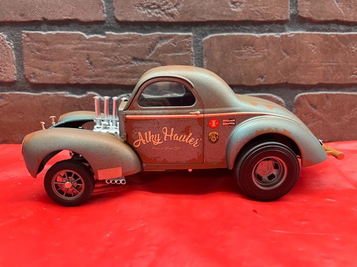 ACME A1800920 Porkchop's 1940 Willys Gasser Alky Hauler Rusted Green 1/18 NEW! - Picture 3 of 11