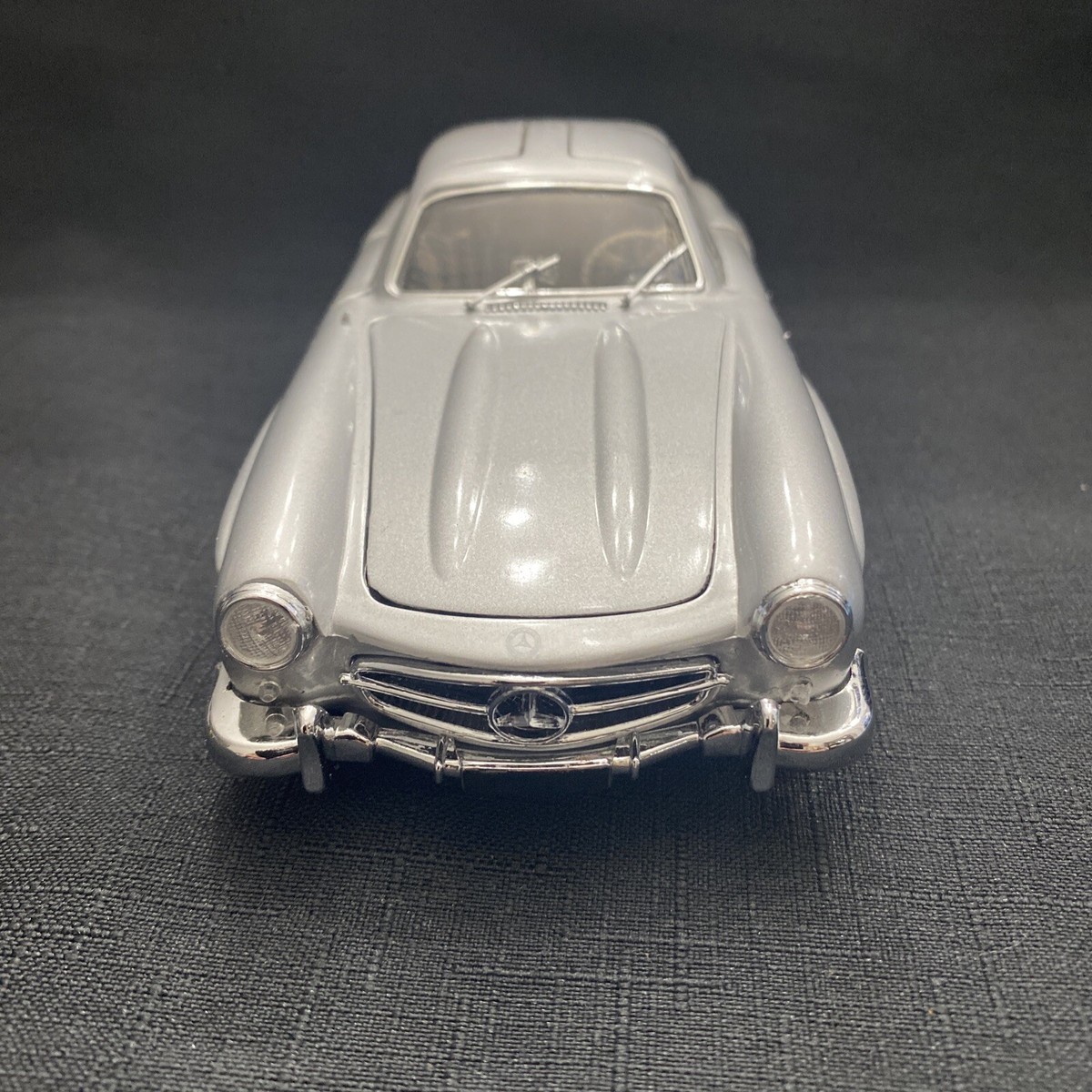 1954 Mercedes Benz 300SL 1:24スケール 1/24 Bburago 1954 Mercedes-Benz Mercedes 300 SL 300SL