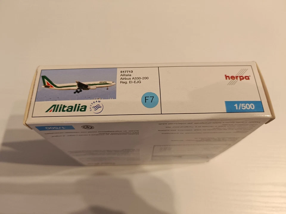 Modellino aereo Airbus A330-200 Alitalia "EI-EIG" - Herpa 1:500 - Immagine 3 di 4