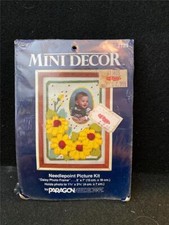 Paragon Needlepoint Daisy Photo Frame Kit 2129 Vintage SEALED Mini Decor
