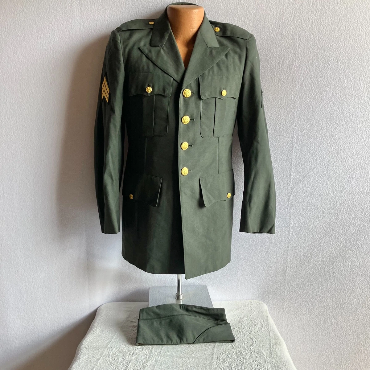 A coat without deals sleeves starting with cap